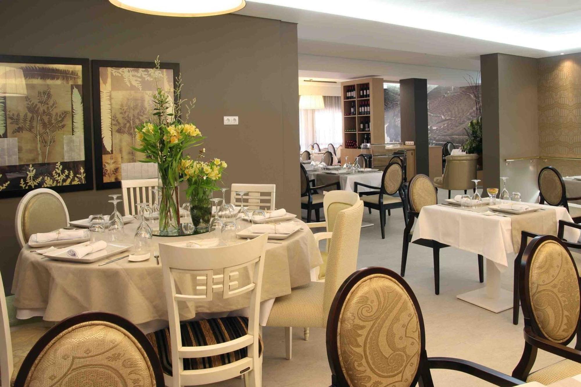 Hotel Douro Inn Tabuaço Exteriör bild