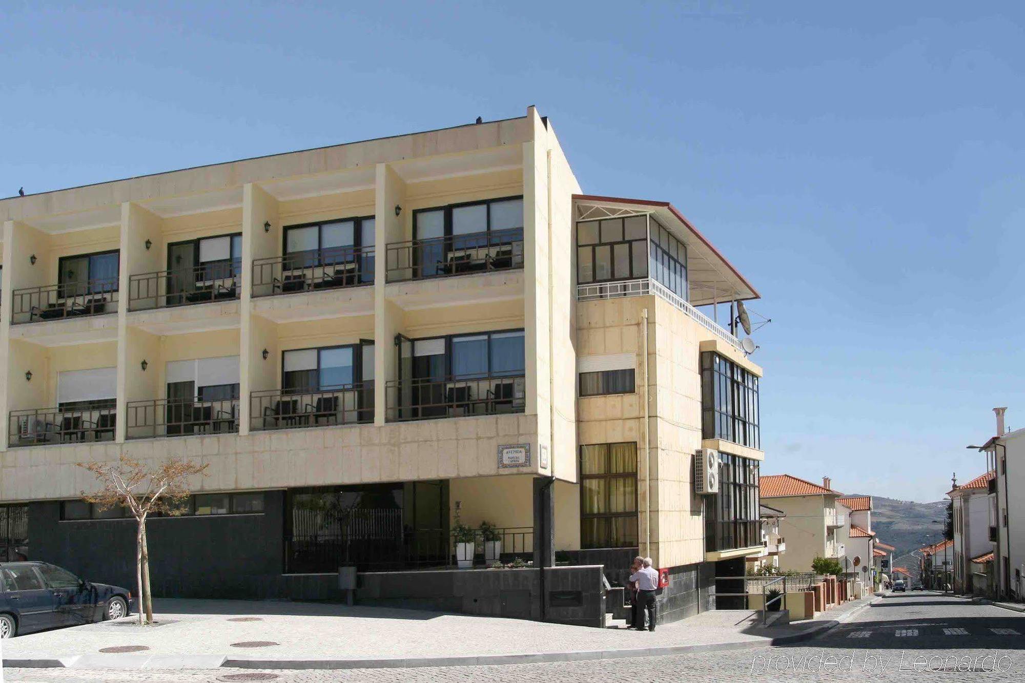 Hotel Douro Inn Tabuaço Exteriör bild
